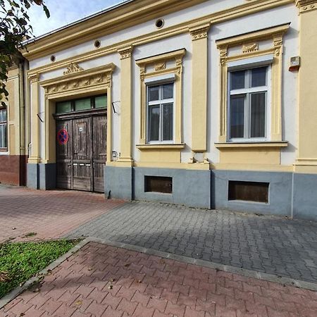 Belvarosi Exkluziv Loft Debrecen Exterior photo